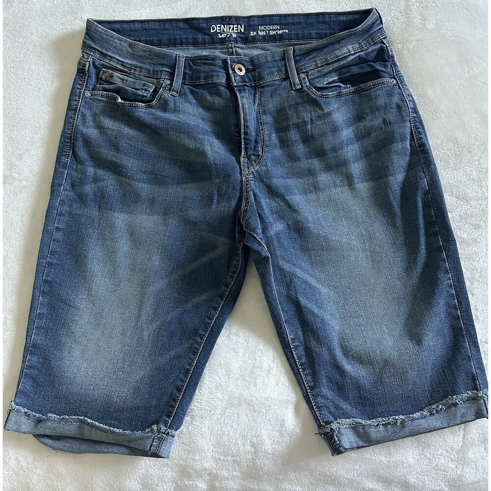 DENIZEN from Levi's Women's Size 14 Modern Skinny Denim Shorts W32 Dark Wash